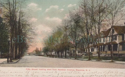 Bayonne NJ - 5TH STREET WEST FROM NEWMAN AVENUE - Postcard - Image 1 of 2