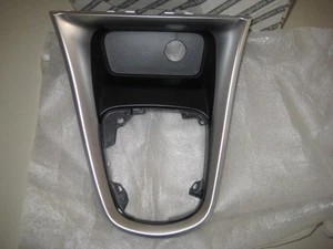 LANCIA DELTA 844 MOSTRINA BASE LEVA CAMBIO TUNNEL ORIGINALE 735485812 - Foto 1 di 6