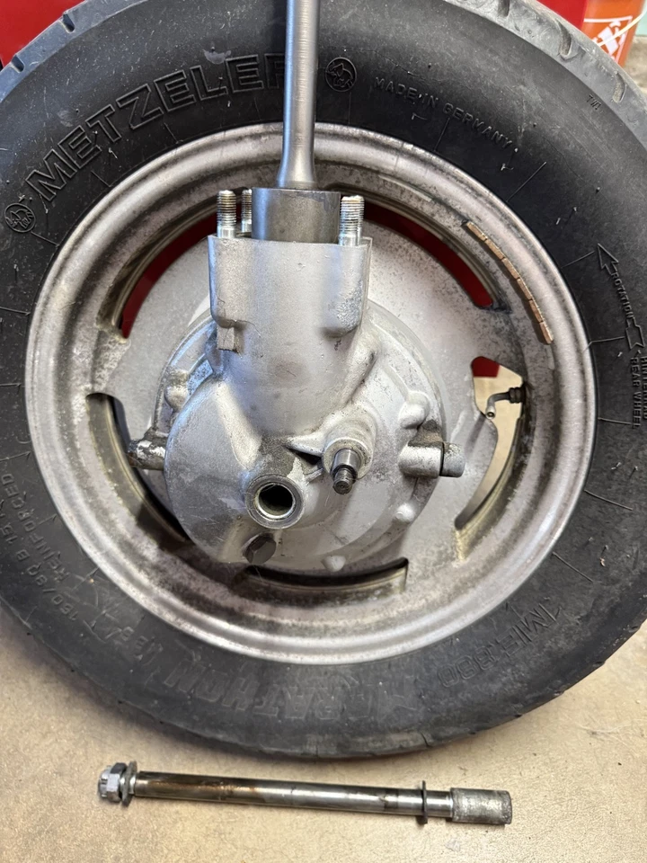 Yamaha Vmax 1200 1988 rueda trasera Foto 1 de 4