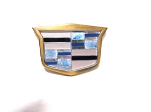 00-01-02-03-04-05 CADILLAC DEVILLE TRUNK/LID EMBLEM - Picture 1 of 3