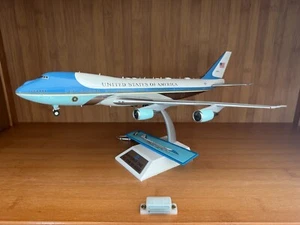 United States  of America Boeing VC-25A w/ Key Chain Inflight 200 IFVC25A0322P - Picture 1 of 5