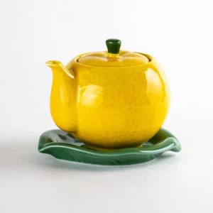 Arita ware Japanese Soy sauce pot Handcraft Yuzu-shape Made in Japan - Picture 1 of 5