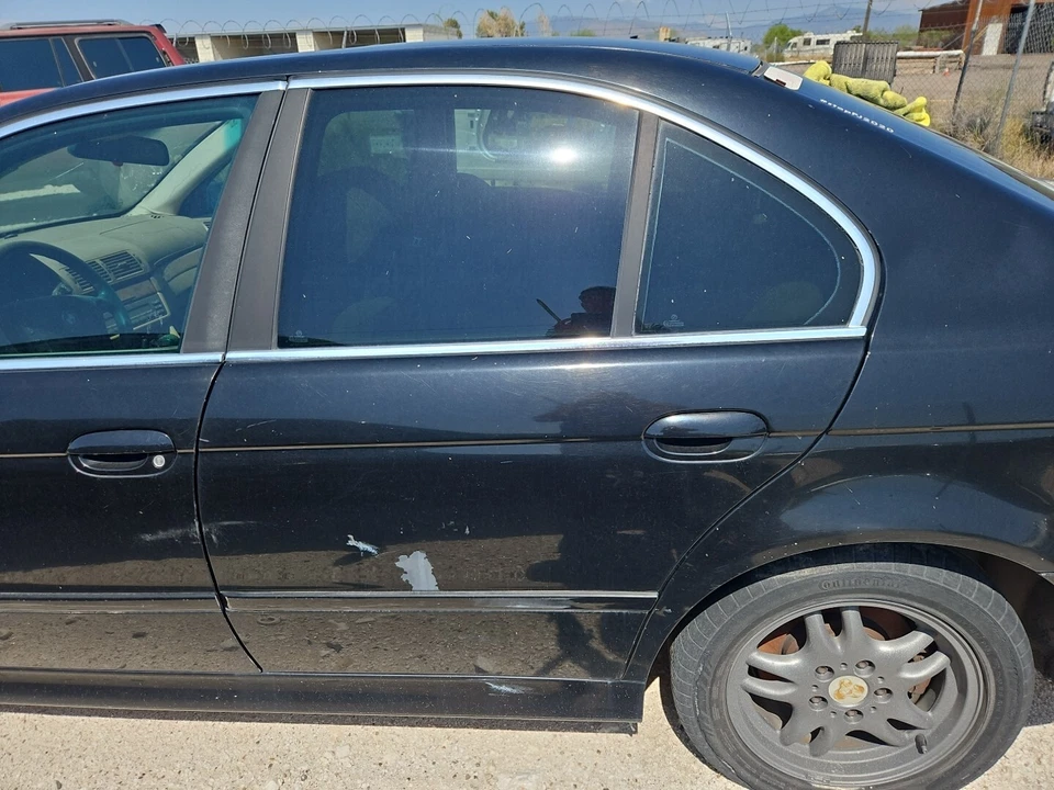 Cubierta de carcasa de puerta trasera izquierda negra BMW 530i sedán E39 97-03 41528266721 Foto 1 de 4
