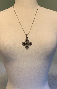Vintage Goth Steampunk Silver Tone w/ Black Stones Vector Cross Necklace - 18 in - Bild 1 von 7
