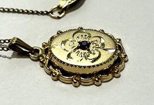 Collana con ciondolo pietra rossa ovale fiore inciso pieno oro vintage - Foto 1 di 7