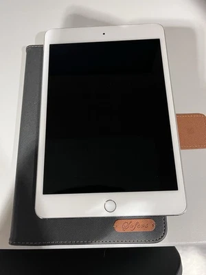 Apple iPad Mini 4 WiFi 64GB 7,9" WiFi gold mit Touch-ID sehr gut bis neuwertig - Bild 1 von 3