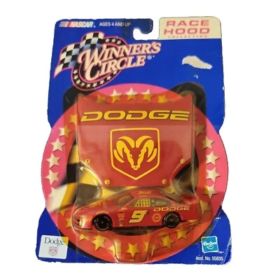 Dodge SRT Dodge Hasbro 2000 Winner's Circle Bill Elliott 1:64 DieCast #45 Foto 1 de 4