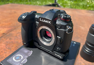 Panasonic Lumix DC-G9 Mirrorless Micro 4/3 Camera with original Box (Body Only)