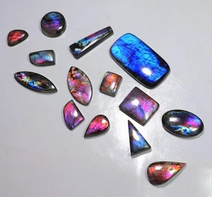 313 kt natürlicher Großpackung Posten lila Feuer Labradorit ausgefallener Cabochon Edelstein RM-308 - Bild 1 von 1