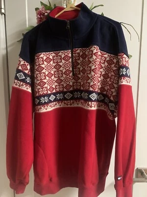 VINTAGE Tommy Hilfiger Fleece Sweater 1/4 Zip Christmas Banner Flag Men's XL - Image 1 of 4