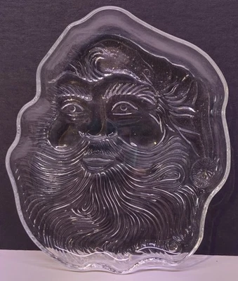 Рождественская сервировочная пластина из матового стекла с лицом Санта-Клауса 8 1/2 Crystal Clear Industries - Изображение 1 из 4