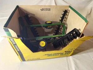 Vintage Ertl John Deere 220 Power-Flex Disk 1/16 Diecast Farm Toy Box 583 1987 - Picture 1 of 12