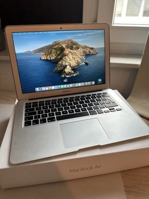Apple MacBook Air 2015 13,3“ 8GB RAM 120GB SSD Intel Core i5, Anfang 2015 - Bild 1 von 4
