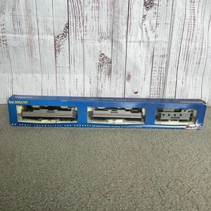 Bachmann Great Planes HO Scale F40PH Diesel Locomotive,Dummy Loco,Caboose Amtrak - Picture 1 of 19