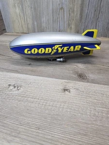 Dirigibile da banco Goodyear edizione limitata in metallo pressofuso - Foto 1 di 6