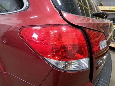 Lámpara trasera lateral del conductor LH 2014 Legacy Outback Sku#4144513 Foto 1 de 4