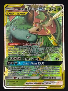 Pokemon - Venusaur & Snivy GX - 1/236 Eclissi Cosmica - Tag Team Ultra Rara - NM - Foto 1 di 2