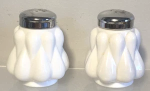 Vintage FENTON Milkglass TEARDROP Salt Pepper Shakers - Picture 1 of 10