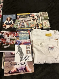 USWNT Large Lot-Autographs, T-Shirts, Trading Cards, Yearbooks and more. - Picture 1 of 22