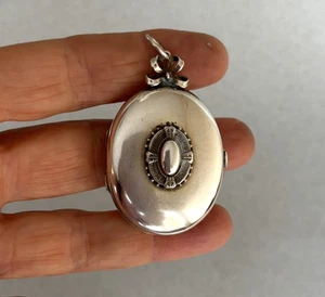 ANTIQUE VICTORIAN SILVER PHOTO LOCKET hinged pendant necklace sterling oval - Picture 1 of 16