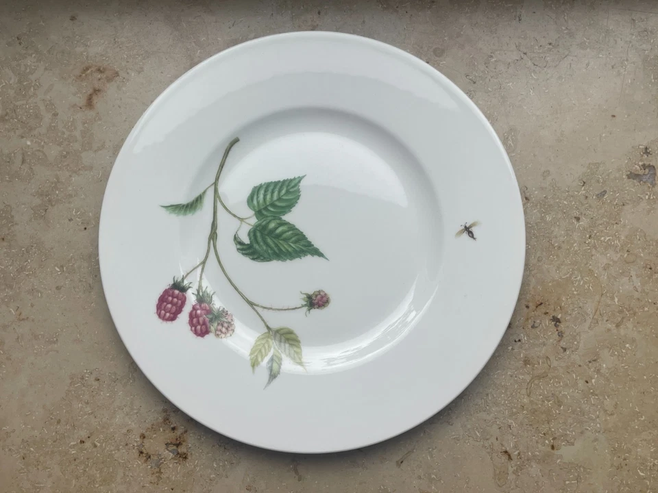 Villeroy & Boch Wildberries cake plate dessert plate plate Ø 22 cm MORE GOOD! - Image 1 of 1