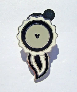 Disney Pin WDW 2019 Hidden Mickey Ribbons - Flower the Skunk [135794] - Bild 1 von 3