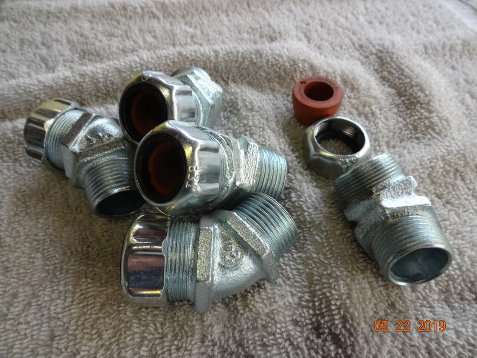 Thomas & Betts 2203 strain relief 9/16" SO/SJ CORD 45 DEG CONNECTORS 5 ea NOS  Foto 1 de 2