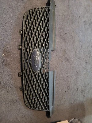2005-2007 Ford Freestyle SEL Front Grille Grill Assembly W/ Emblem  - Image 1 of 3