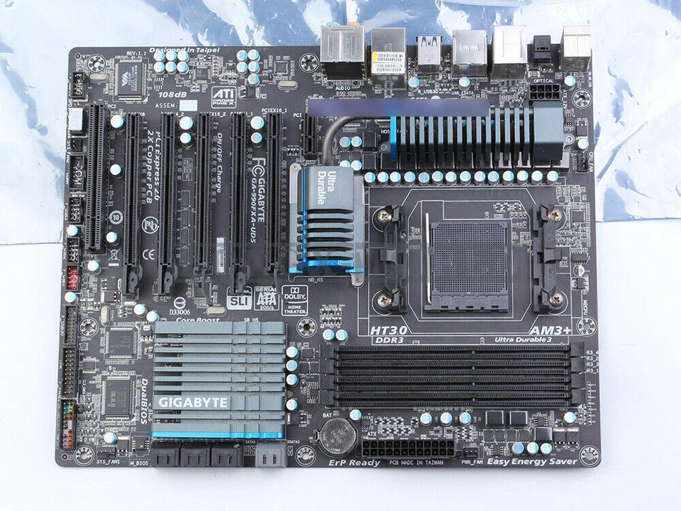 ONE GIGABYTE GA-990FXA-UD5 Socket AM3+ AMD 990FX DDR3 ATX USB3.0 used - Image 1 of 1