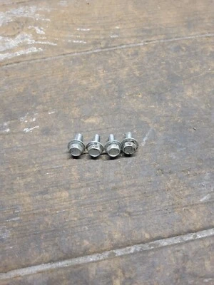 2018 18 15-19 YAMAHA YZF-R1 YZFR1 FUEL PUMP GAS PETROL SENDING UNIT BOLTS  - Image 1 of 4