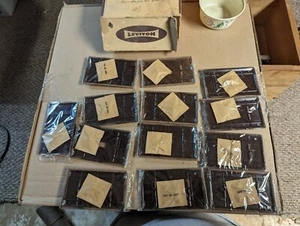 RARO Vintage Factory Contractor's Pack Leviton Marrone Bachelite Interruttore Luce Cover - Foto 1 di 16