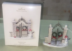Hallmark The Park Gates 2007 - Winter Park adorno de Navidad - Imagen 1 de 7
