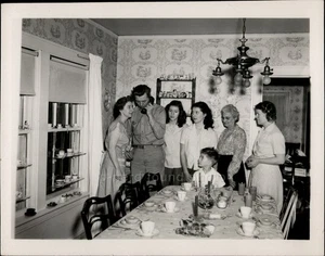 Familientreffen im Villa Park, 29.02.1948 - Fundfoto - Bild 1 von 2