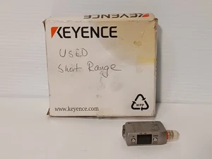 Keyence LR-ZB100CN Eigenständiger CMOS-Lasersensor 10-30VDC 450mW - Bild 1 von 13