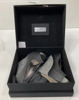 Пара женских сандалий ZiGiny со стразами и атласной танкетке - Изображение 1 из 4