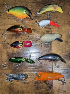 Lote de 10 cebos duros vintage usados Storm Rogers Luxon Cordell Luhr Jensen HK Foto 1 de 4