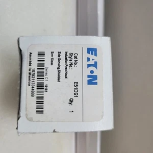 Eaton/C-H E51DS1 Side Sensing Inductive Proximity Sensor - Shielded - Series C1 - Picture 1 of 3