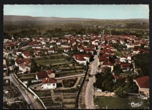 CPSM  --  POUILLY SOUS CHARLIEU  VUE GENERALE AERIENNE  CIRCULEE EN 1971  395.E - Picture 1 of 1