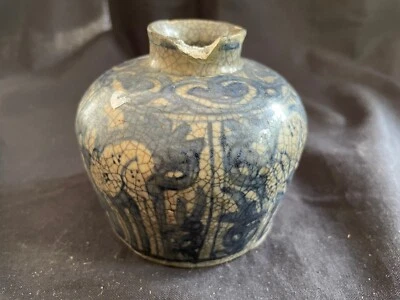 Antique 15th C pottery, Sawankhalok little jar , Swankalok Thailand Siam - Image 1 of 4