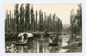 Boote auf Kanal in Xochimilco, Mexiko s/w RPPC Postkarte - Bild 1 von 2