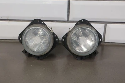 01-03 Mazda Miata NB Par de luces antiniebla montadas en parachoques izquierda y derecha Foto 1 de 4