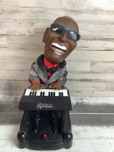 Ray Charles Animado Cantando Columpio Piano Tocando Figura Muñeca Animatrónica - Imagen 1 de 9