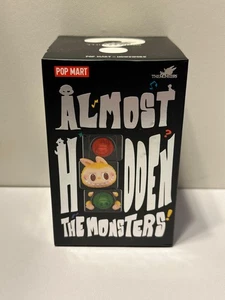 Figura de la casa del árbol de la serie casi oculta de The Monsters coleccionable - Imagen 1 de 6