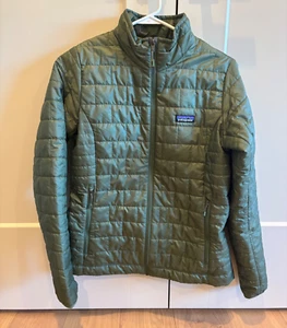 Patagonia Nano Puff Jacke Damen Small Grün Full Zip Primaloft Daunen Polyester - Bild 1 von 12