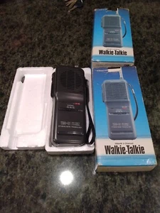 (2) Realistic 3-Channel 300mW Citizens Band Walkie Talkies TRC-91 New In Box - Picture 1 of 3