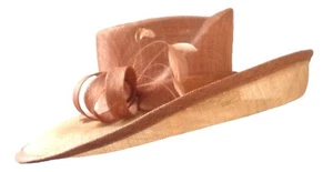 Damenhut großer Anlasshut in Beigebraun Gr.57/58 Hochzeit Damenhüte Anlasshüte - Bild 1 von 3