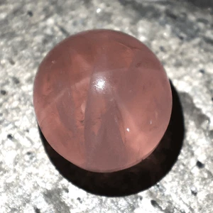 Cuarzo Rosa Estrella Natural 180 CT - Cúpula Alta 33MM Cabujón - Piedra Preciosa de Coleccionista - Imagen 1 de 11
