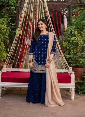 Impresionante look azul viscosa terciopelo Kurta Palazzo con Dupatta para mujer Foto 1 de 4