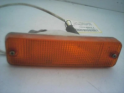 Isuzu Gemini 2 JT Blinker Blinkleuchte vorn rechts 0455006R STANLEY gelb BJ1988 - Bild 1 von 2