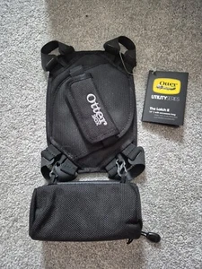 OTTERBOX UTILITY SERIES THE LATCH II ~ 10" TABLET HOLDER + ACCESSORY BAG ~BLACK - Picture 1 of 4